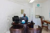 Amazing Oceanfront-Grace Bay Beachsleeps 4 Ppl.