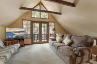 Sunset Chalet - 4-Star