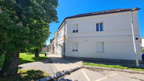 Ginko Sobe Daruvar - mogućnost doručka فنادق في Daruvar
