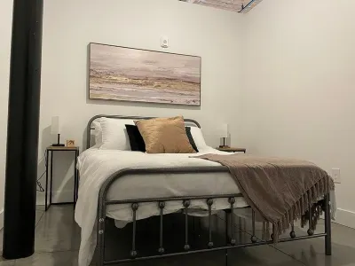 Trendy 1-bedroom apartment with a pool