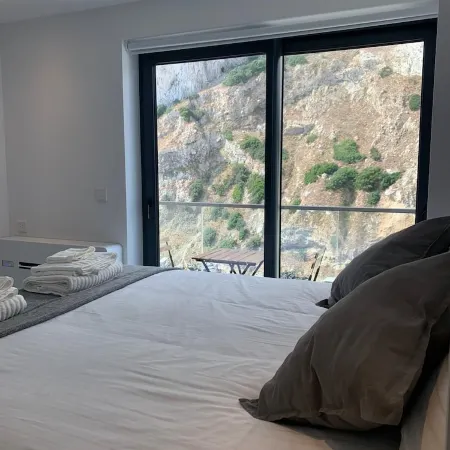 CP Top floor luxury studio