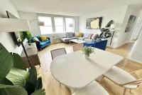 Luxury 2BR-1BA - 10min to NYC - Elevator Building