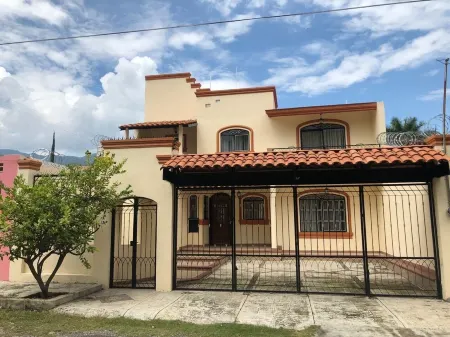 HERMOSA CASA EN AJIJIC