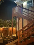 Nice one bedroom apartment for short getaways or temporary housing w/ fast WiFi
