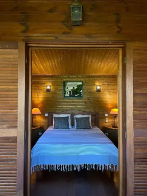 Private bungalow in the heart of nature, 5 minutes from Boucan Canot beach 伊甸花園附近的飯店