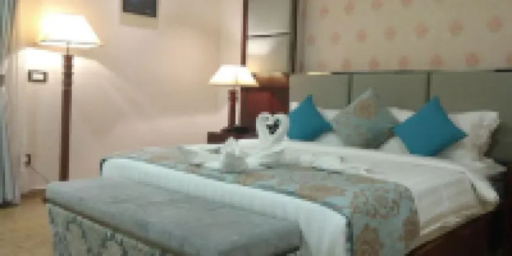 7 Seasons Resort & Spa