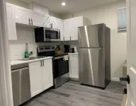 Guest Suite - Cozy Crib 리자이나 호텔