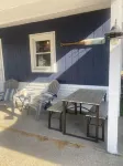 Cute, cozy, updated cottage just steps from gorgeous Houghton Lake