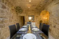 Romantic, calming, dreamy character house in the centre of the village