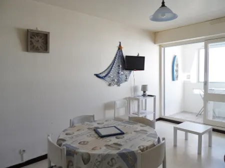 Nice rental with direct sea view