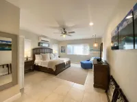 Luxury 4 bed / 3 bath - Be As You Are Villa - Cruz Bay, Poolside, Ocean Views! Hotels in 