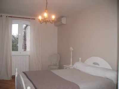 CHARMING HOUSE WITH PRIVATE POOL Plage de Calzarellu附近的飯店