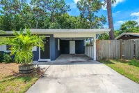 10 mins from Venice Beach & Downtown w/ 2 beds 1 bath