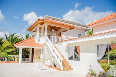 Private Gated Entrance, Pool, Jacuzzi Tubs, Awesome Views, 7 bedrooms villa