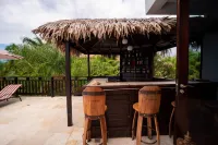 Luxurious & Comfortable near Town & Beaches