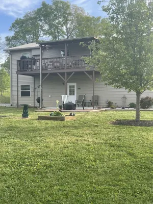 Country Setting with Cozy One Bedroom Unint