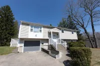 Spacious 4BR with Modern Amenities – Family-Friendly