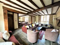 Pitchers is a Grade 11 Cotswold Stone House in the centre of Chipping Campden.