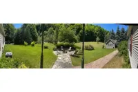 Cheerful three bedroom on beautiful Platte River