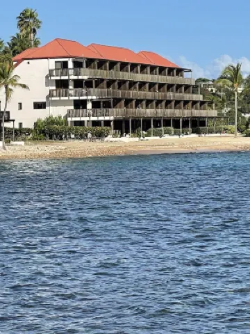 Captivating Water View with sounds of the sea just a few feet away - Bldg D-209