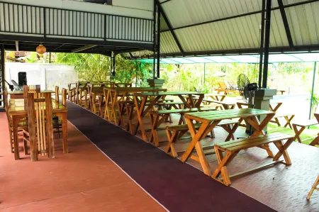 Steps Garden Resort Отели в г. Miriswatte