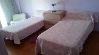100 m2 apartment in Olhão, central, for rent.