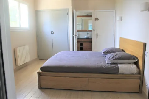 Superb villa with exceptional sea view pool