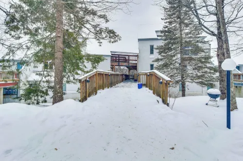 Golf, Hike and Swim Gem Less Than 1 Mi to Sugarbush Resort