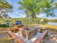 Dock & Fire Pit: Scenic Studio on Suwannee River! Hotels in Levy County
