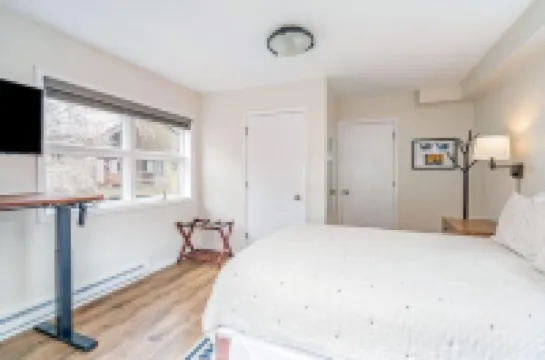 Cloud Nine! Near Chair 7, Top Floor on River + Hot Tub 1 Bedroom Condo by RedAwning