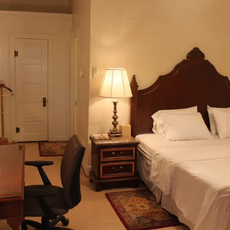 The Hotel Limpia