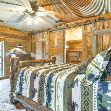1/2-mi to Lake: Cabin on 43 Acres in Shell Knob!