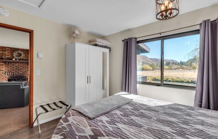 Cozy Cabin Retreat With Scenic Views 2 Bedroom Cabin