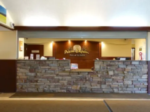 Prairie Moon Inn & Suites Unity Hotels in Unity