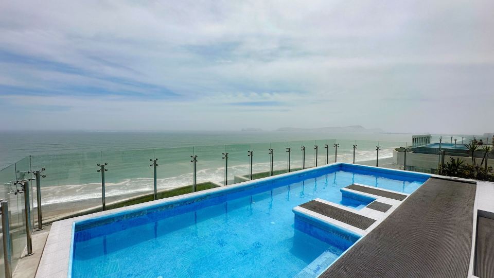 Ocean View Apartment with Pool (1206)