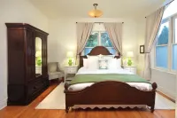 The Grape Leaf Inn Hotels in Healdsburg
