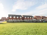 39 Longbeach Drive Hotels in Chathill