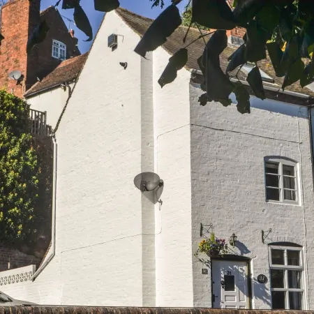 31 Riverside