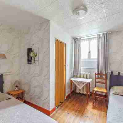 Hôtel Jinjaud Rooms