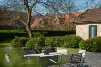 Hotel B - Boskapelhoeve Hotel a Dendermonde