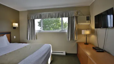 Diplomat Motel Hotels in Нанаймо