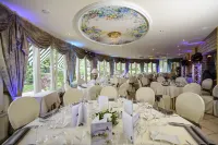 Domaine de la Forêt Hotels in Леннінген