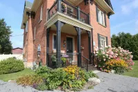 Danby House Hotels in Markdale
