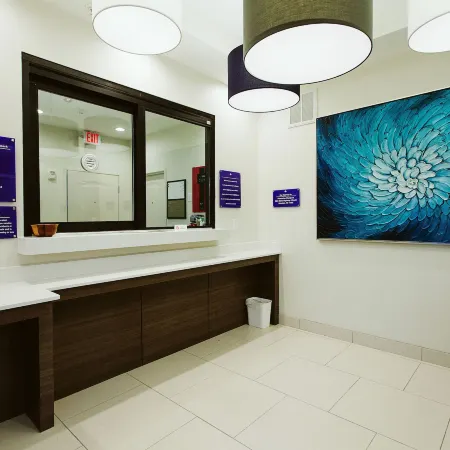 Palace Inn Blue Hwy 6 & Westpark Отели рядом с достопримечательностью «Торговый центр "Уэст-Оукс"»