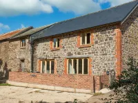Salters Hotels near Diggerland Devon
