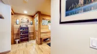 Sierra Megeve 7 Deluxe Remodeled Condo, Just A Short Walk to Canyon Lodge by RedAwning - Gym