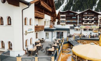Hotel Mittagskogel Pitztal