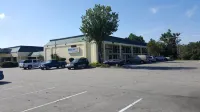 Red Carpet Inn Kinston - parking
