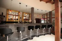 Colosseum Hotel - С баром