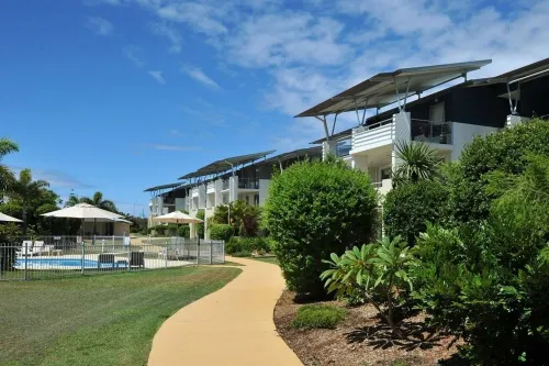 Pacific Marina Apartments - Parkering